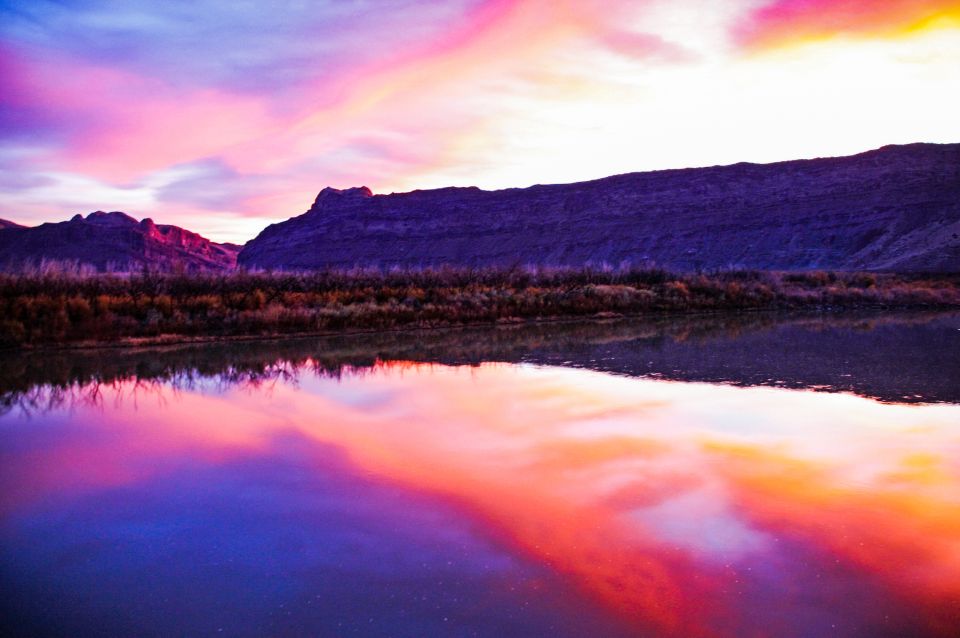 Moab: Colorado River Dinner Cruise With Music and Light Show - Meeting Point and Directions