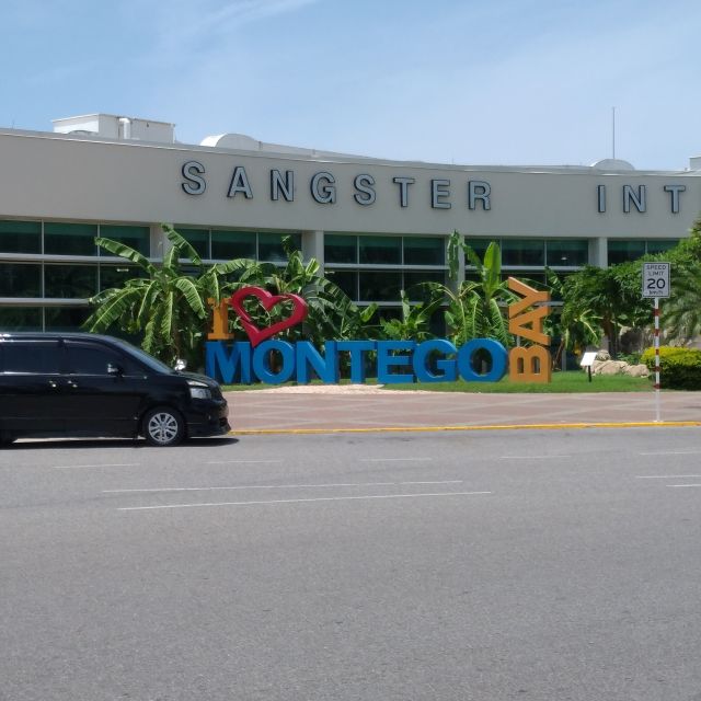 Montego Bay: Grand Palladium Resort Private Airport Transfer - Inclusions