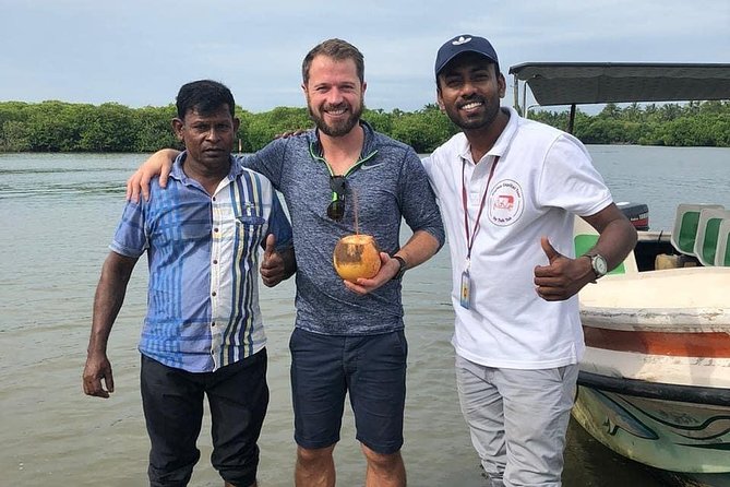 Negombo City Tour by Tuk Tuk / Car ( Transit Passengers) - Tuk Tuk Vs. Car Experience
