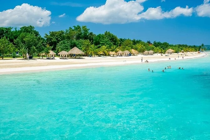 Negril Guided Day Tour:7 Mile Beach and Sunset at Ricks Cafe - Sunset Experience at Ricks Café