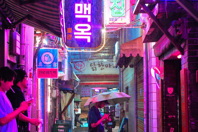 Neon Nights Hands-on Photography Class - Accessibility Features