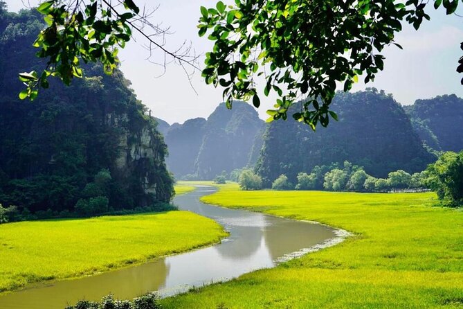 Ninh Binh 1 Day Trip With Mua Cave and Dragon Mountain Hiking - Dragon Mountain Hiking