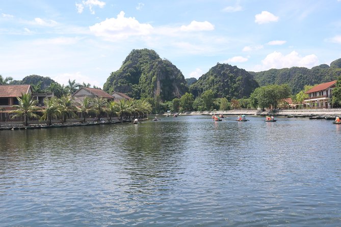 Ninh Binh 2 Days 1 Night Highlight and off the Beaten Path - Motorbike Ride in Trang An