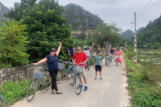 Ninh Binh Full Day Trip From Hanoi To Hoa Lu, Trang An, Mua Cave - What to Bring