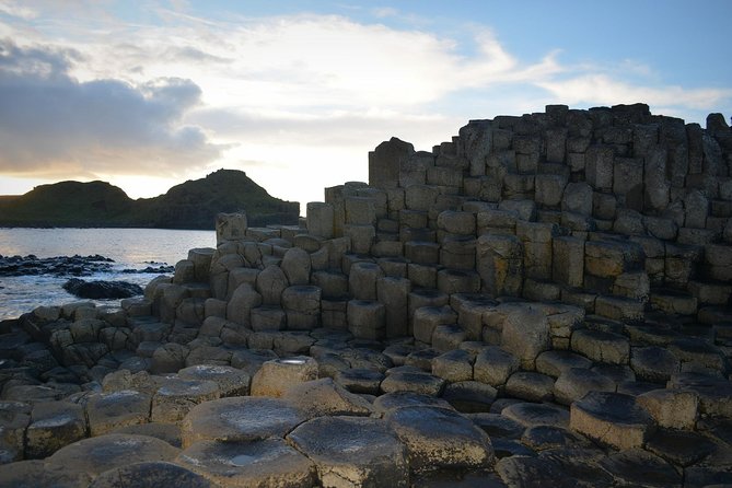 Northern Ireland Including Giants Causeway Rail Tour From Dublin - The Giants Causeway