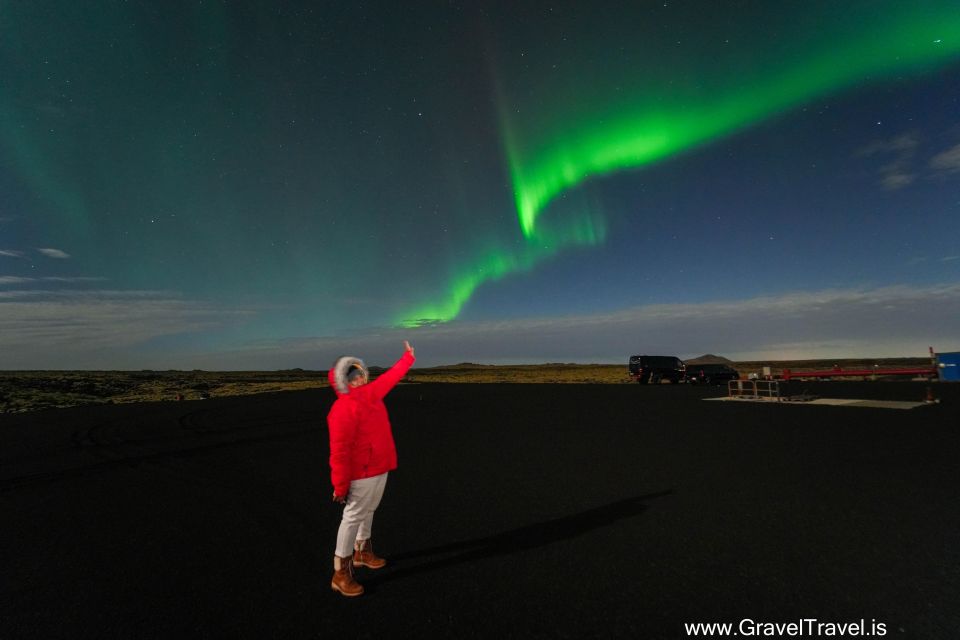 Northern Lights Tour From Reykjavik With Photography - Tour Features and Amenities