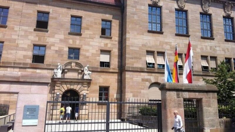 Nuremberg: WWII Tour, Courtroom 600 and 3rd Reich Sites - Accessibility and Comfort