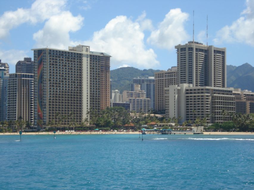 Oahu Boat Cruise to Diamond Head - Inclusions and Amenities