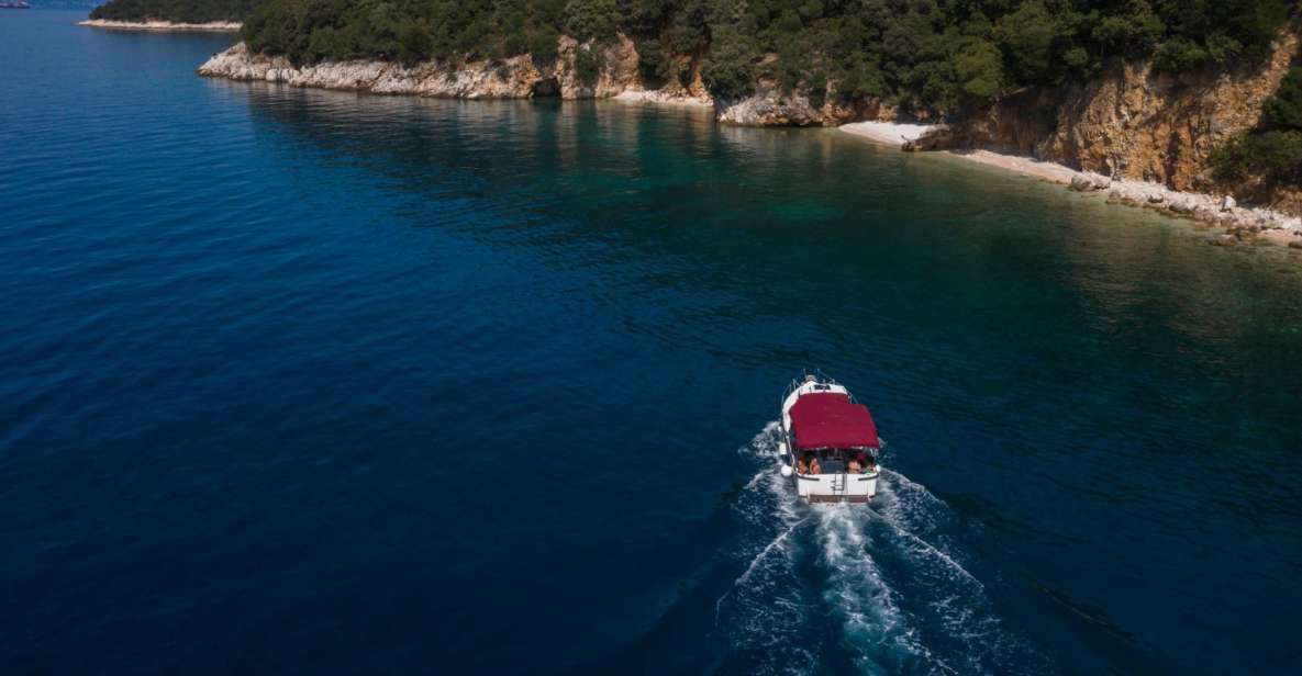 Opatija/Lovran: Boat Trip to Secluded Beaches on Island Cres - Onboard Amenities