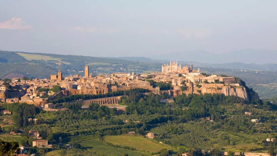 Orvieto & Civita Di Bagnoregio: Private E-Bike Tour