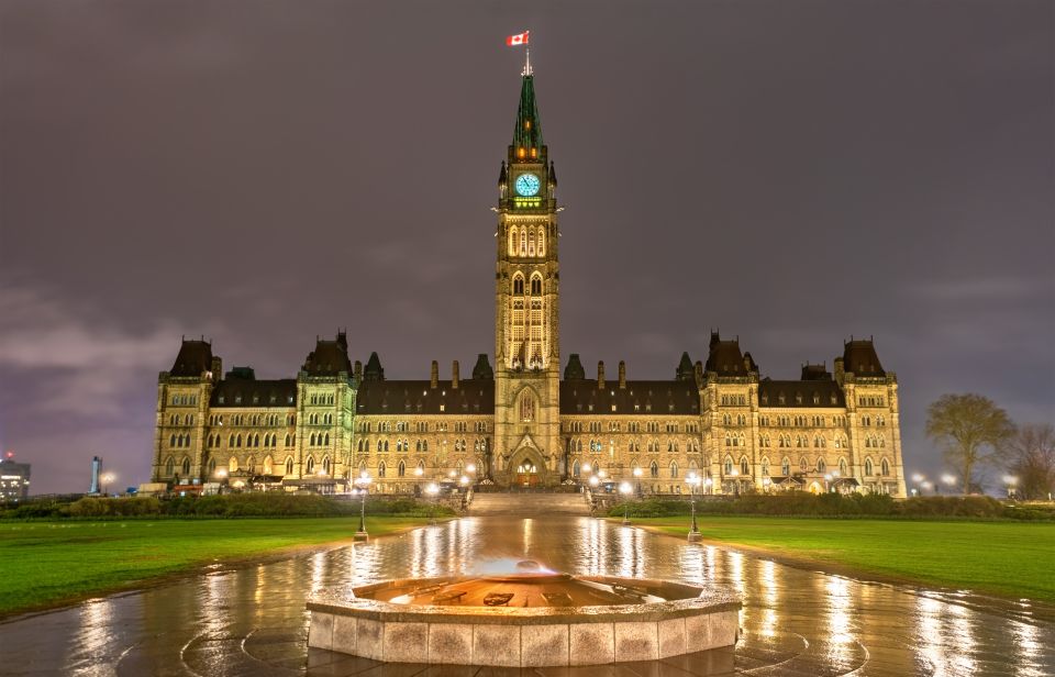 Ottawa: Small Group Night Tour W/River Cruise & Light Show - Activity Details