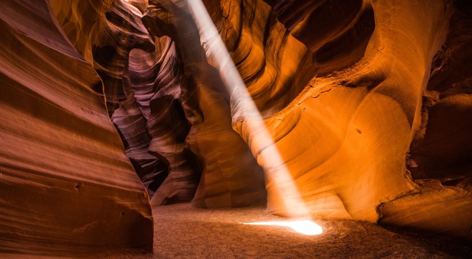 Page: Lower Antelope Canyon Tour With Local Navajo Guide - Capturing Breathtaking Photographs