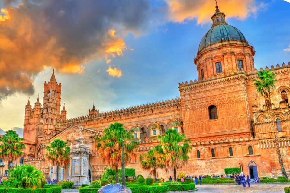 Palermo: First Discovery Walk and Reading Walking Tour - Scenic Walking Experience