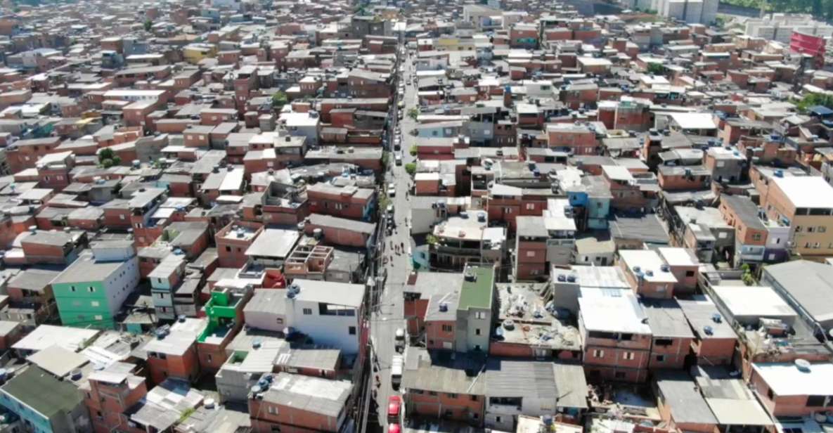 Paraisópolis: São Paulo's Vibrant Favela & Its Hidden Artist - Art in Unexpected Places