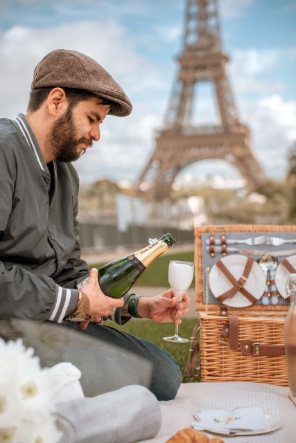 Paris: Picnic Experience in Front of the Eiffel Tower - Picnic Package Options