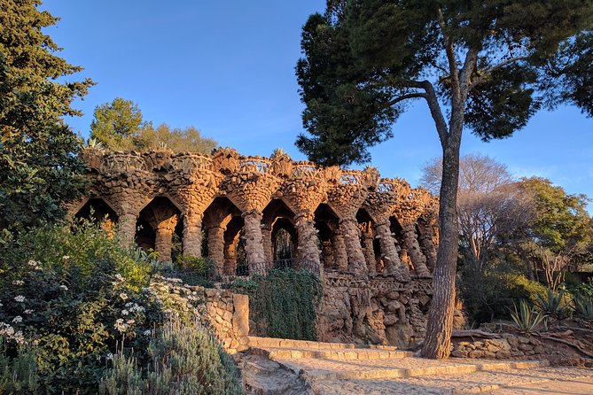 Park Guell and Sagrada Familia, Gaudís Masterpieces Private Tour - Accessibility Features