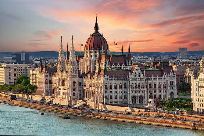 Parliament Tour in Budapest With Audio Guide - Audio Guide Features