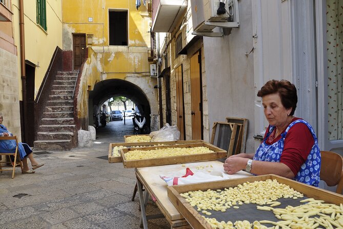 People of Bari Unusual Guided Tour With Pasta Making at Grandma House - Culinary Stops in Bari