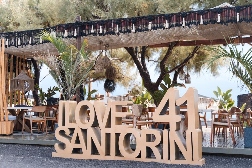 Perivolos Beach: Candle Light Dinner Fortyone Bar Restaurant - Service Features