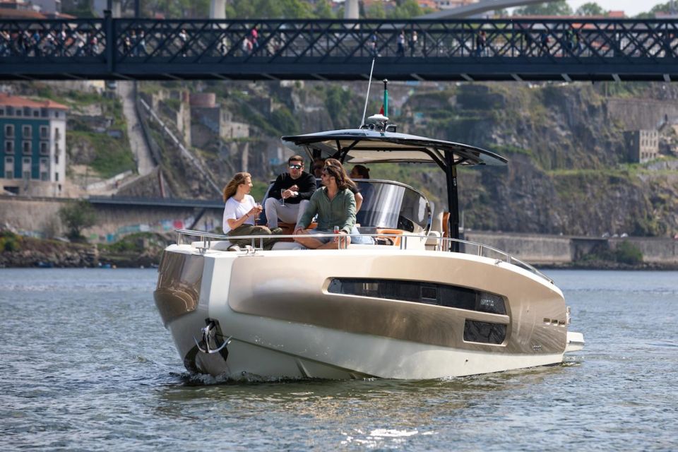 Porto: 2h Private Luxury Yacht in the Douro - Exclusive Private Luxury Yacht Experience