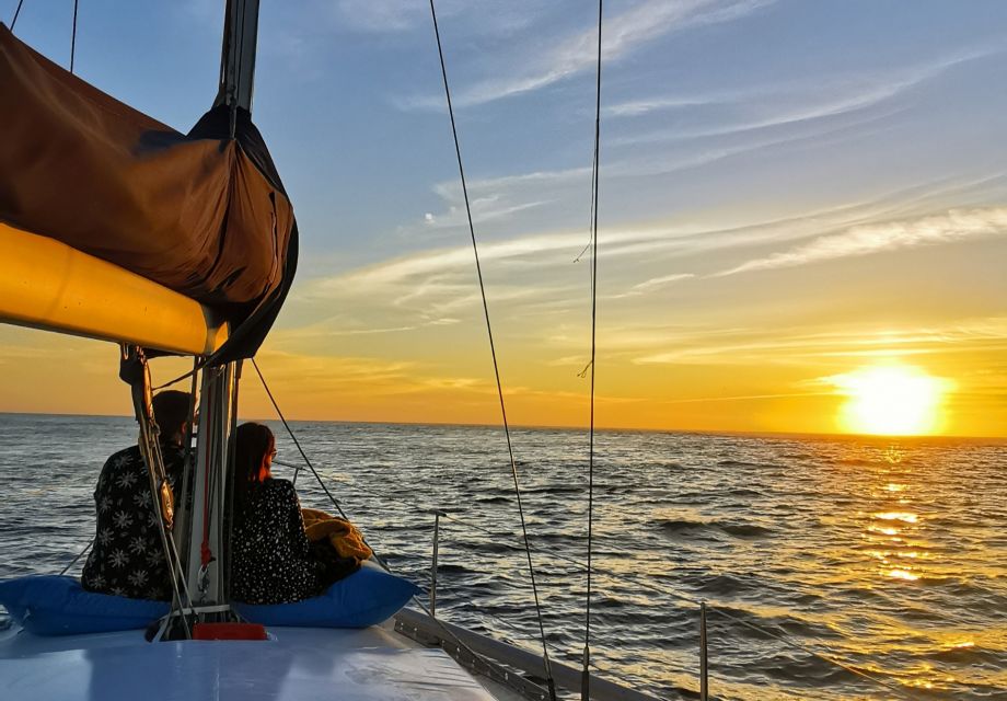 Porto: Daytime or Sunset Sailboat Cruise on the Douro River - Meeting Point Details