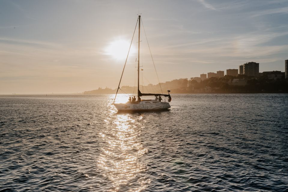 Porto: Shared Douro River Sunset Cruise With Welcome Drink - Cruise Duration and Inclusions