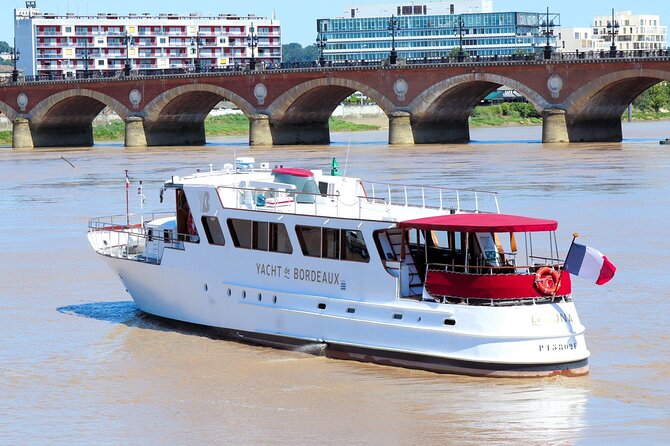 Prestige Commented Cruise Glass of Wine and Canelé in Bordeaux - Tour Experience Insights
