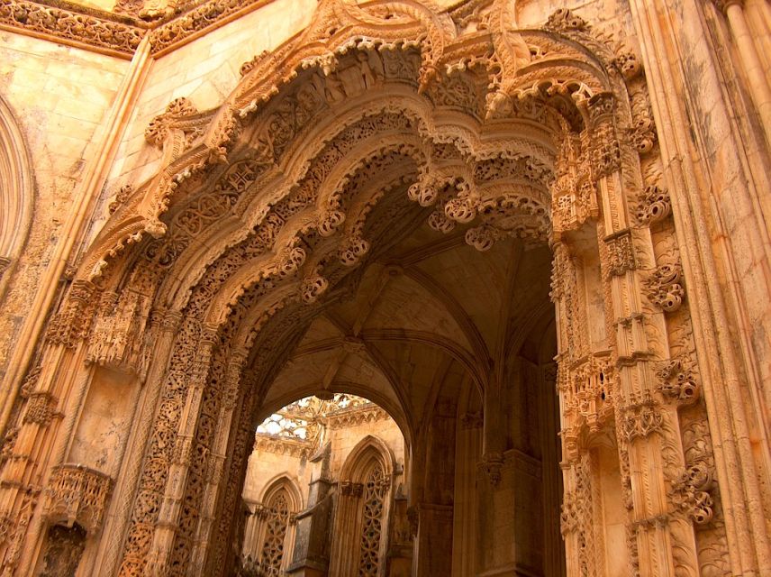 Private 9-Hour Tour to Fatima, Batalha, Nazare and Obidos - Pick-up and Drop-off