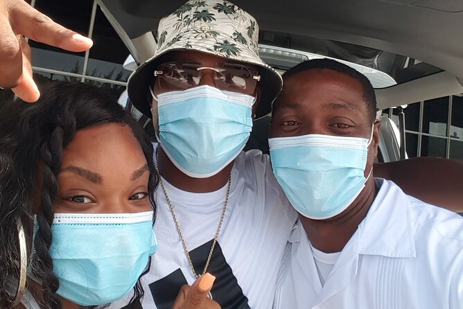 Private Airport Transfer to Hotels in Ocho Rios {Round Trip} - Pickup and Drop-off Process