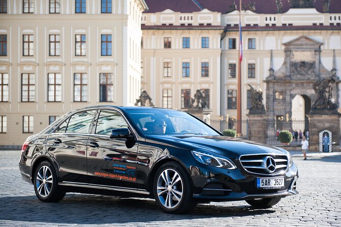 Private Arrival Transfer: Prague Airport - Confirmation and Booking