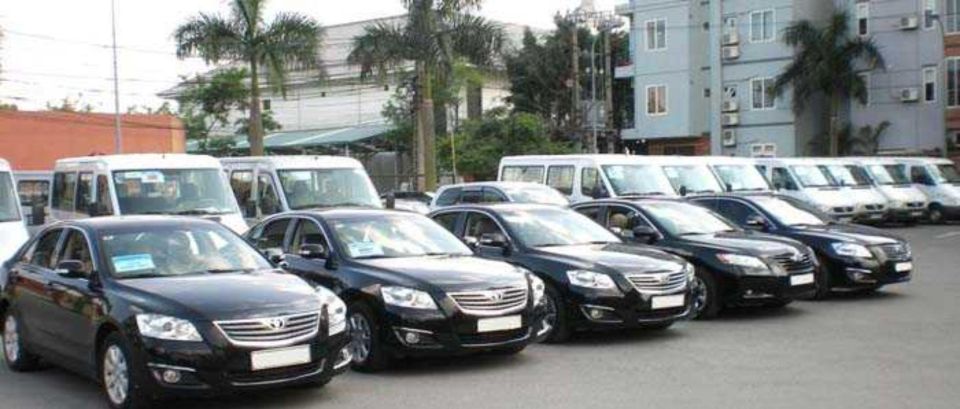 Private Car Hanoi / Noi Bai Airport to or From Sapa - Vehicle and Amenities