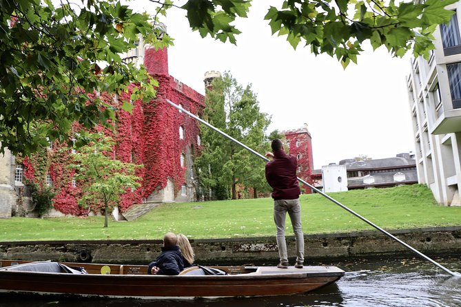 Private Chauffeur Punt Tour - Meeting and Pickup Location