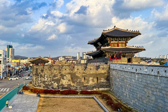 Private Day Trip to Korean Folk Village and Hwaseong Fortress - Accessibility and Comfort