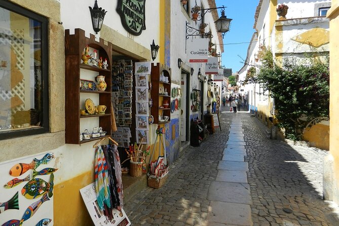 Private Fátima, Nazaré and Óbidos Full-Day Tour - Meeting and Pickup Details