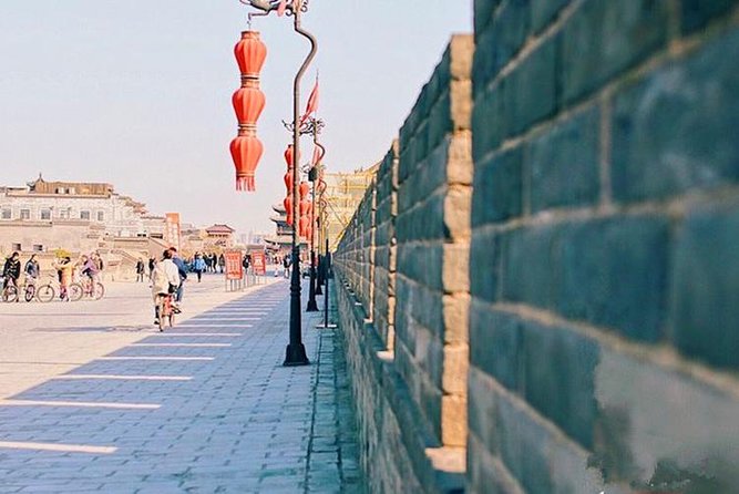 Private Full-Day Xian Highlights Tour With Pickup and Lunch - Accessibility Information