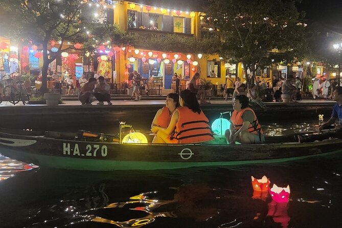 Private Guided Tour at Da Nang City & Hoi An City ( 10 Hour Tour) - Included Amenities