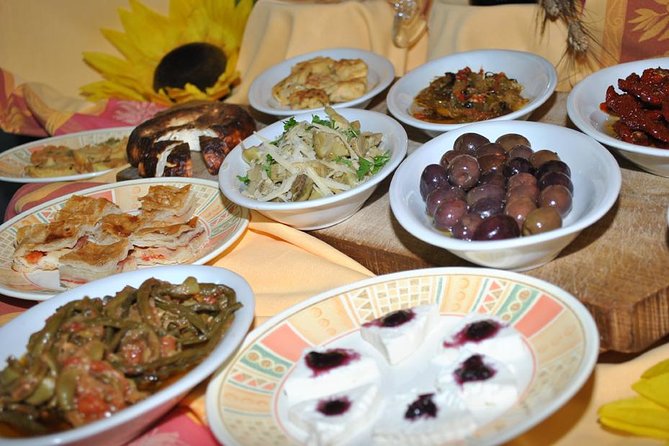 Private Horseback Riding Tour in Sicilian Countryside + Tradional Lunch - Traditional Sicilian Lunch