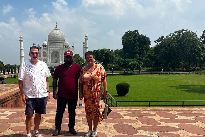 Private Taj Mahal City Tour - Enjoy a Delicious Buffet Lunch