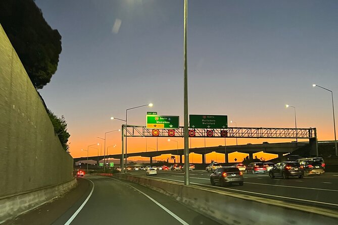 Private Transfer From Auckland City To Auckland Airport - Operational Hours and Availability