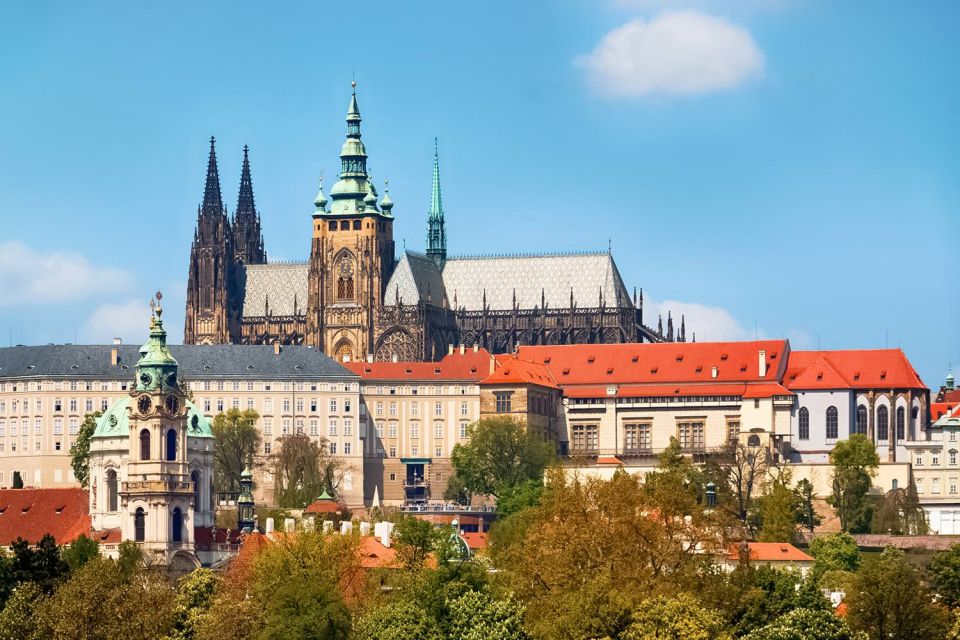 Private Transfer From Frankfurt Am Main to Prague - Experience Highlights