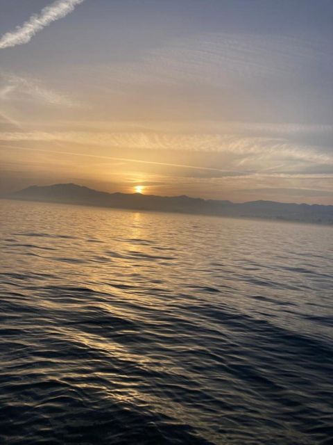 PUERTO BANUS: YACHT RENTAL FOR GROUP 2H - Amenities and Inclusions
