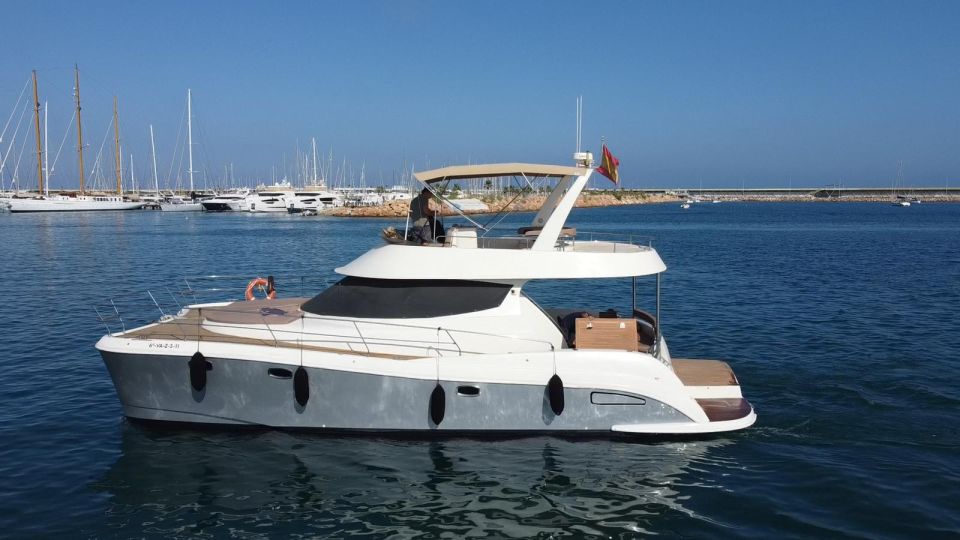 Puerto Del Carmen: Catamaran Trip With Water Sports - Thrilling Water Sports