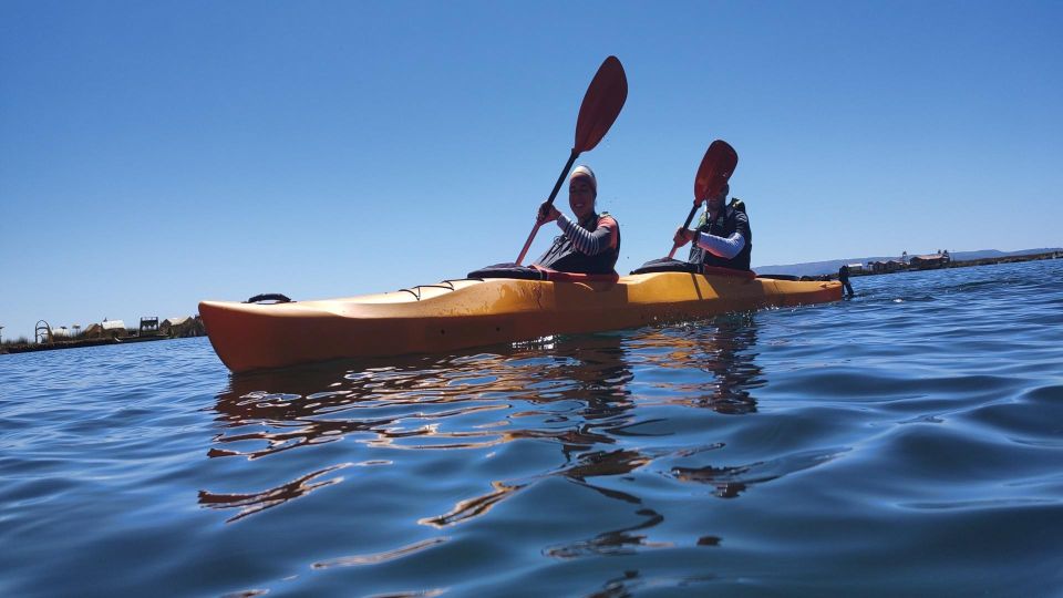 Puno: Kayaking at Lake Titicaca - Uros & Taquile - Uros Floating Islands