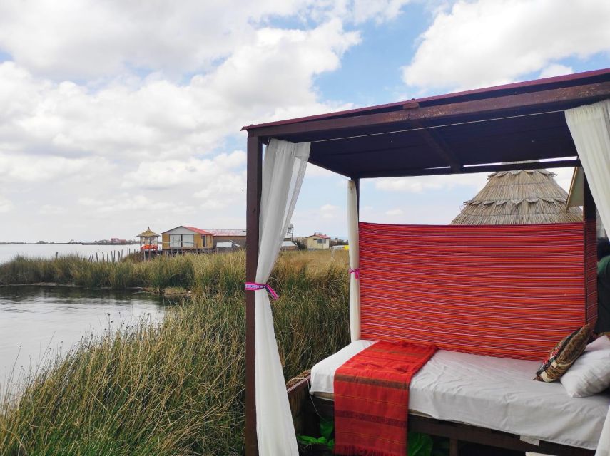 Puno: Uros Island + Floating Hotel 2 Days | Dinner | - Excluded Costs