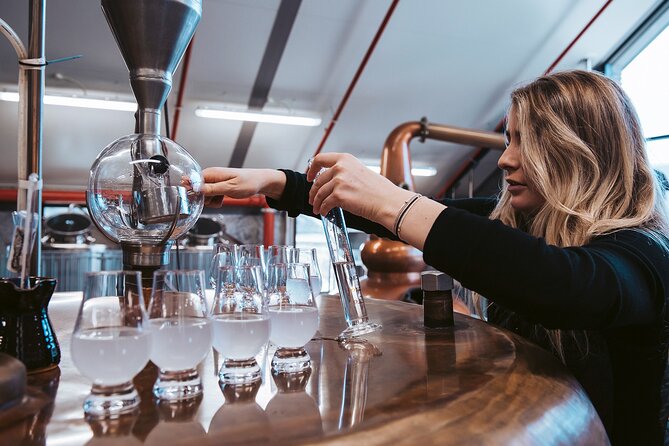 Queenstowns Gin & Spirits Tasting Tour - Tour Schedule