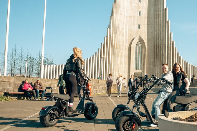 Reykjavík E-Scooter Adventure Small Group City Tour - Group Size and Accessibility