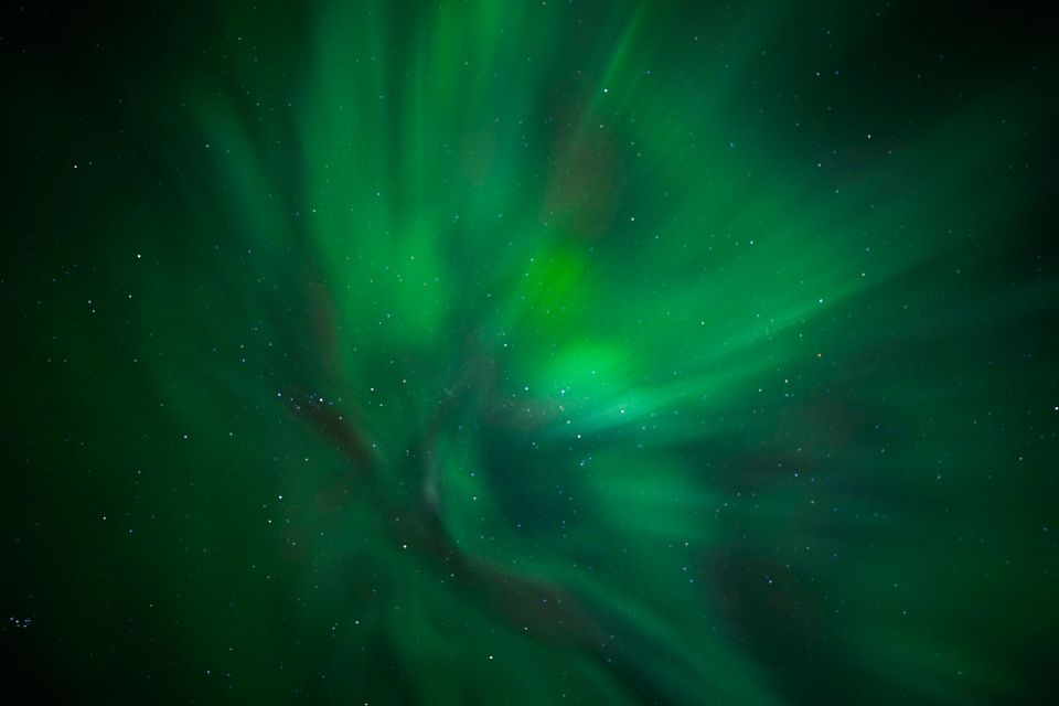Reykjavik: Northern Lights Tour With Private Photographer - Inclusions and Amenities