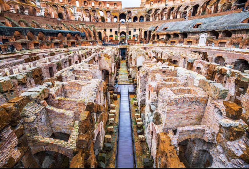 Rome: Colosseum, Forum, Palatine Skip-the-Line Hosted Entry - Meeting Point Information