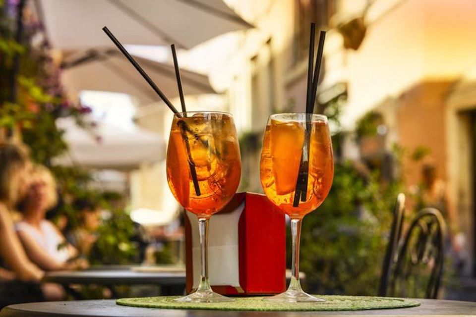 Rome: Evening Walking Tour With Cocktails and Local Guide - Detailed Itinerary