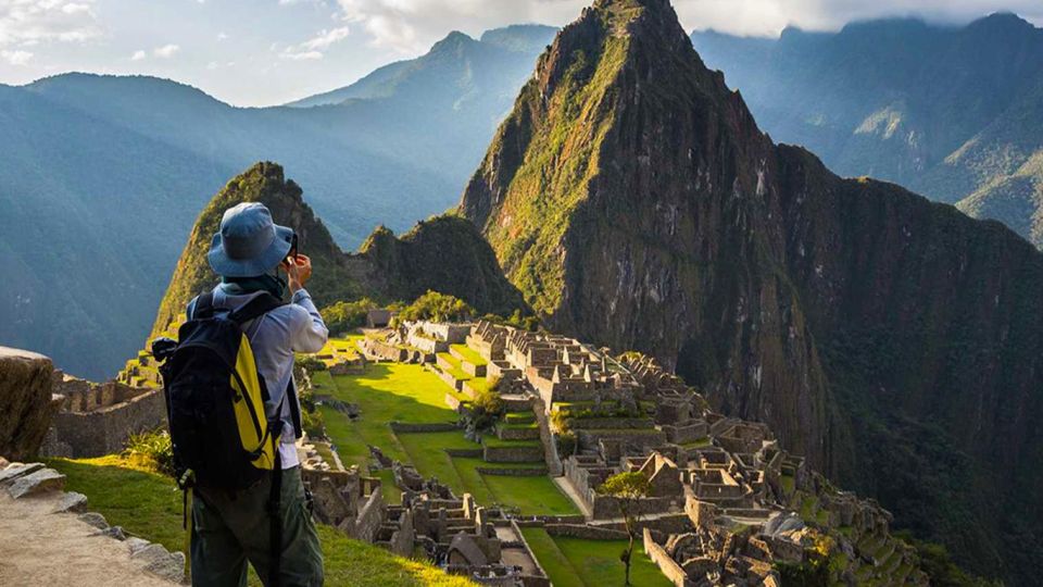 Sacred Valley of the Incas and Machu Picchu Tour - Exploring Ollantaytambo